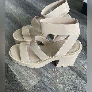 NIB madden girl platform sandals, 9.5